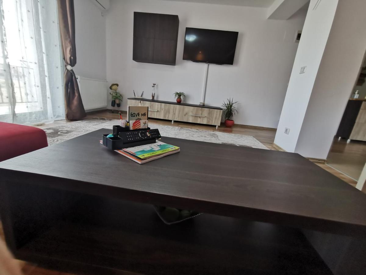 Apartament Ovidiu Giroc ภายนอก รูปภาพ